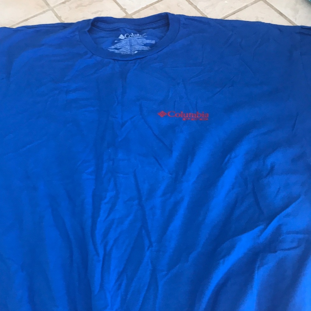 Men’s Columbia t shirt